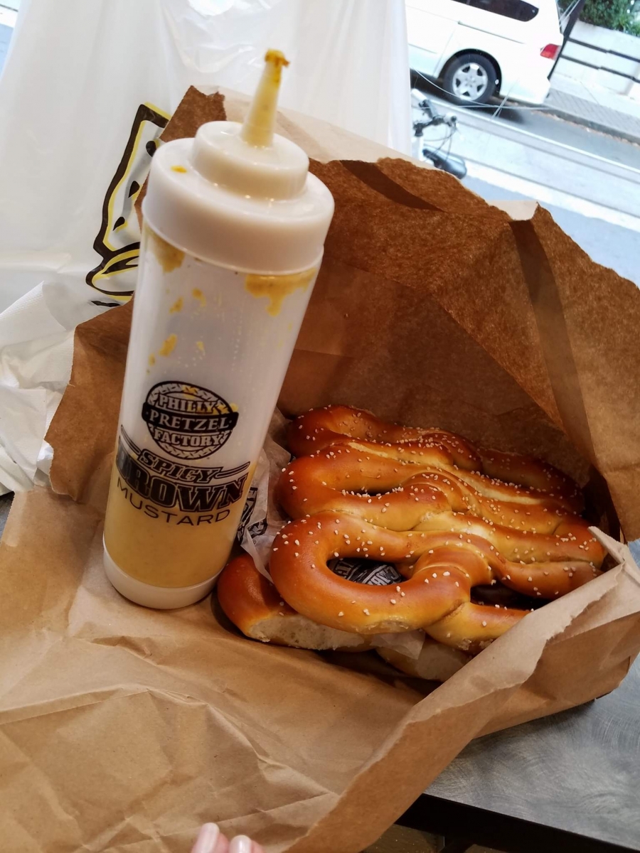 Soft Pretzels with Spicy Brown Mustard