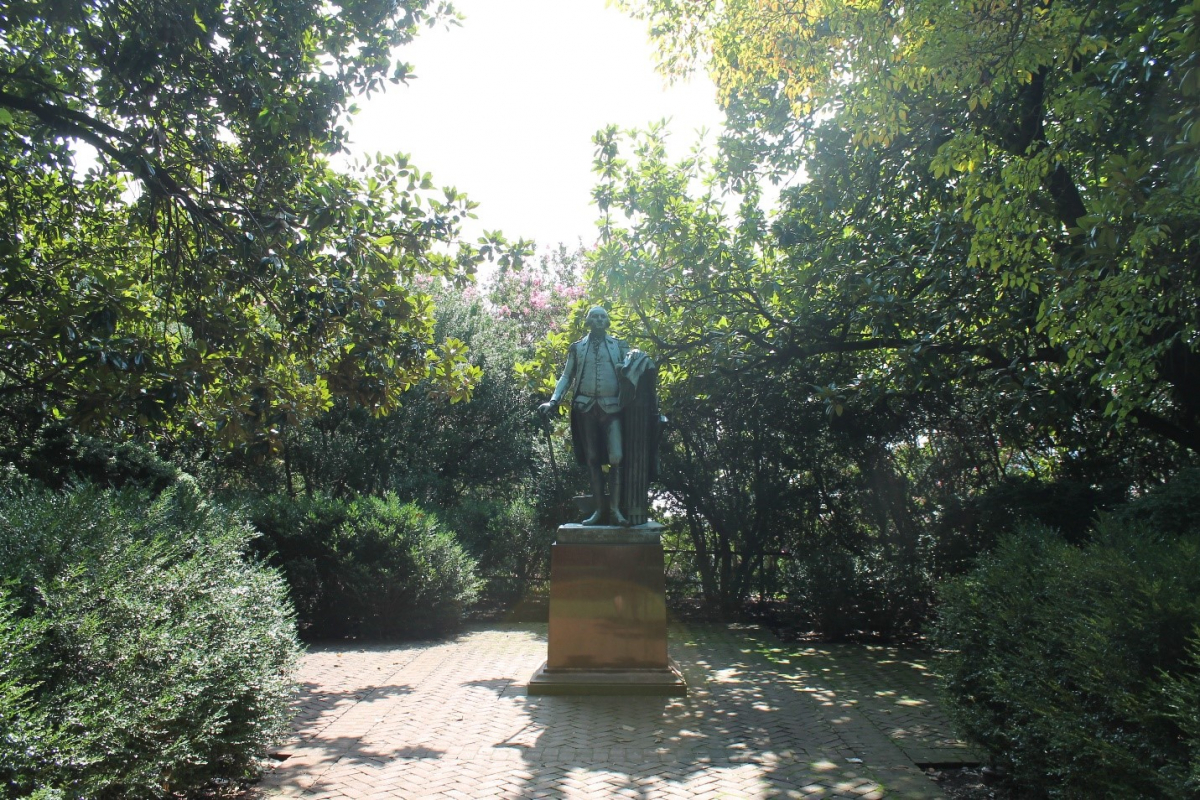 Statue of George Washington