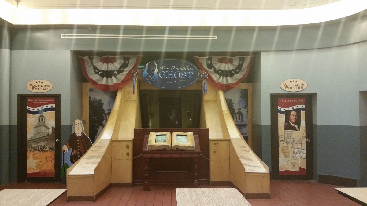 Benjamin Franklin's Ghost a free interactive experience at the Bourse