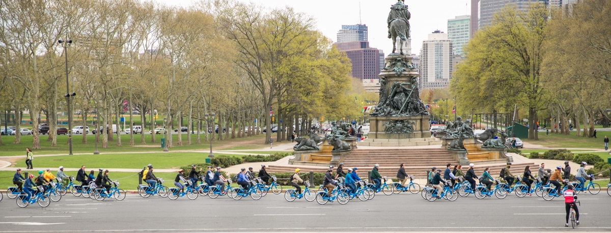 Indego Bicyclists ride around Eakins Oval at Indego Launch Event - Photo Courtesy Indego 