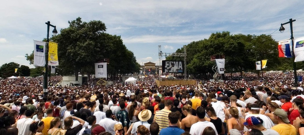 Live 8 Concert on the Benjamin Franklin ParkwayLive 8 Concert o Live 8 Concert on the Benjamin Franklin Parkway