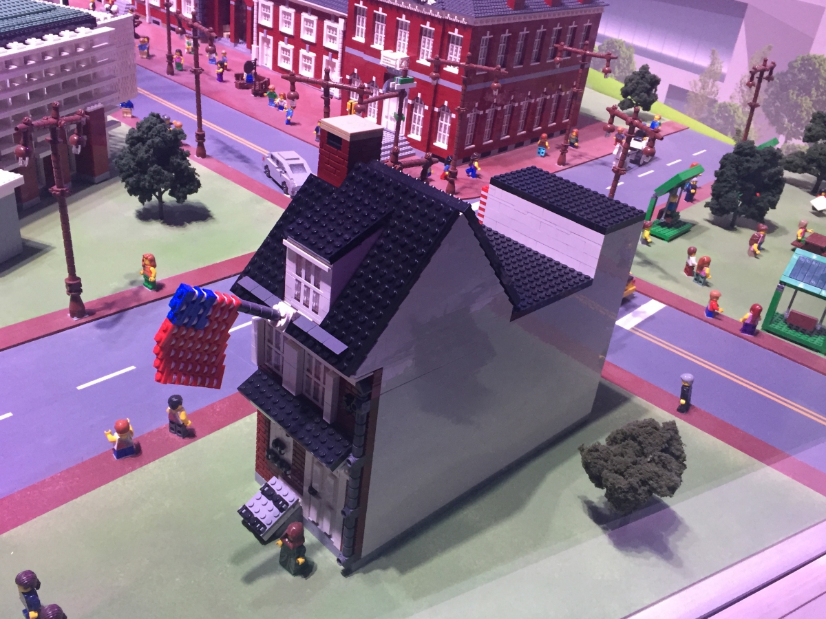 The Betsy Ross House - Legoland Discovery Center The Betsy Ross House - Legoland Discovery Center