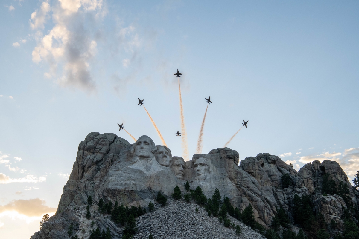 Salute to America, Mount Rushmore National Memorial, July 4, 2020 (Credit: Tech. Sgt. Jette Carr)