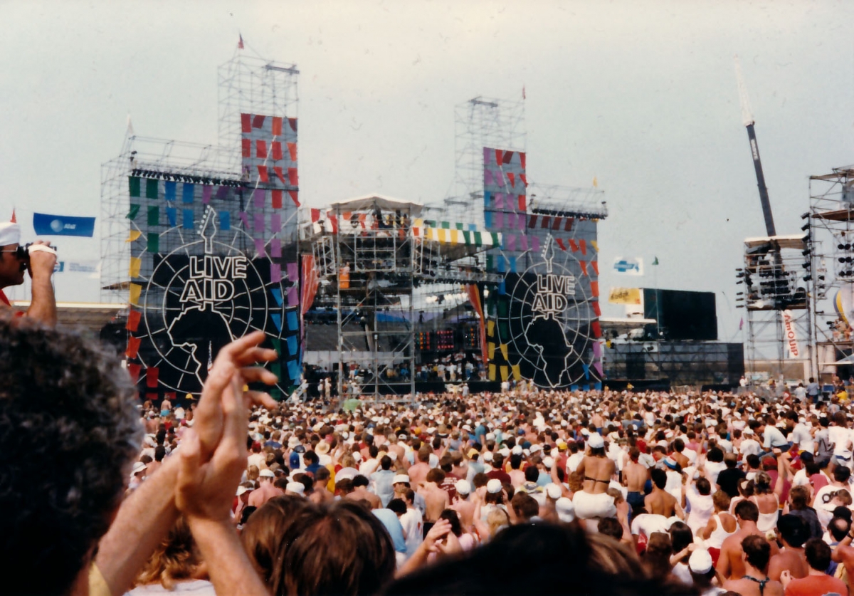 Live Aid Philadelphia, July 13, 1985 (Photo Credit: Le Monsieur de le Coin Bureau)